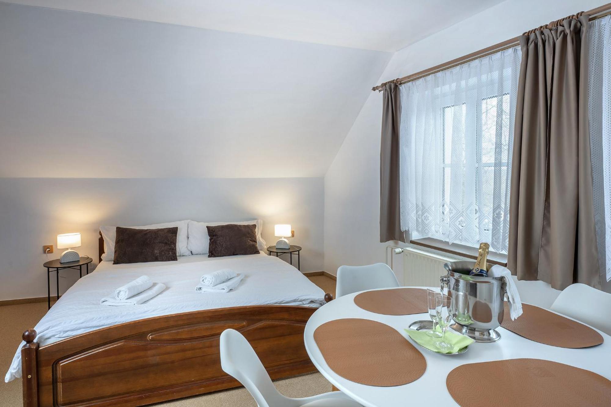 Rodinny Hotel Myslivna Třeboň 외부 사진